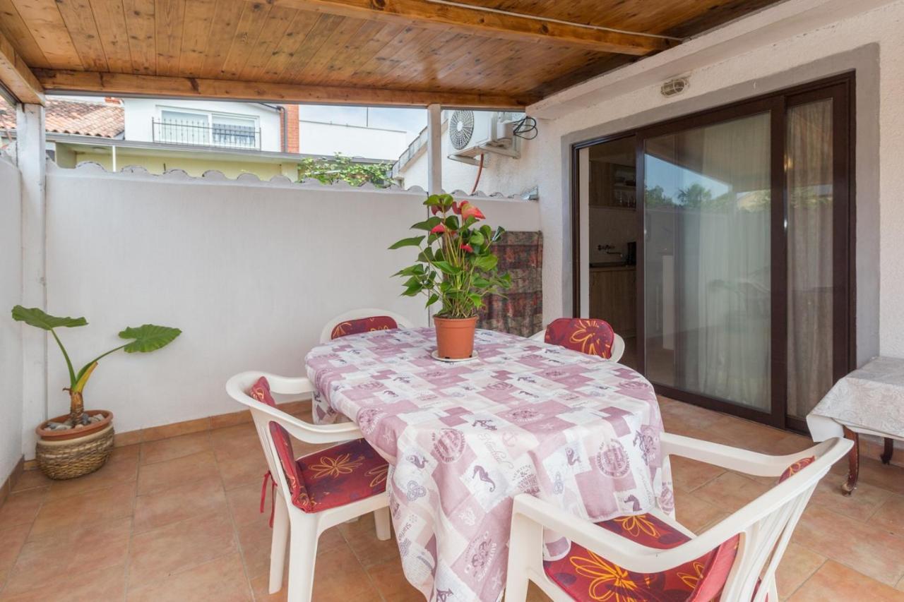 Apartman Ana Porec Exterior photo